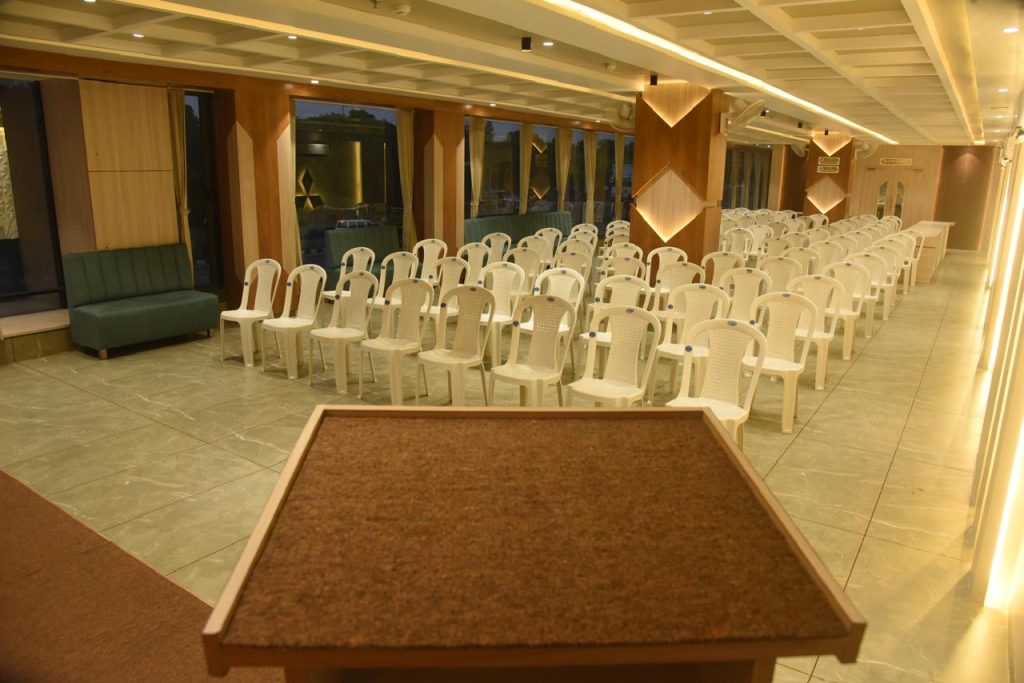 BANQUET